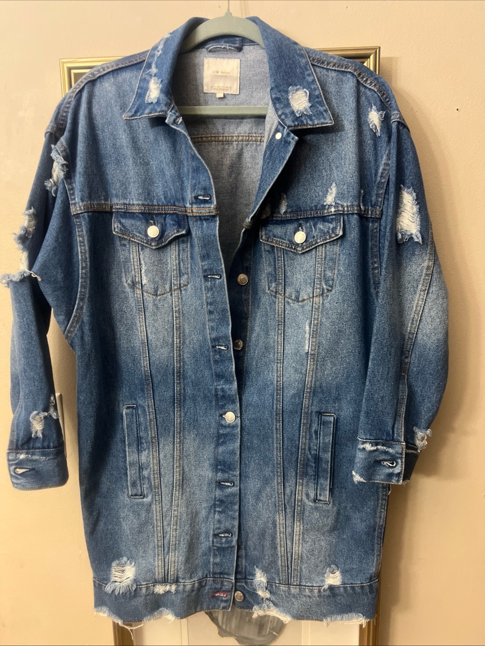 Zara Blue Denim Jacket with graphic writing in the back Medium - Trafaluc Label - Picture 2 of 8